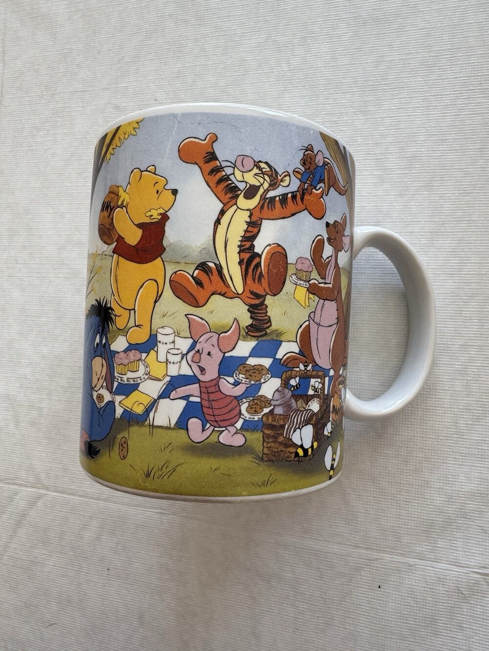 Walt Disney WINNIE THE POOH Eeyore Tigger Piglet Kanga Rabbit Honey Pot Mug Vtg